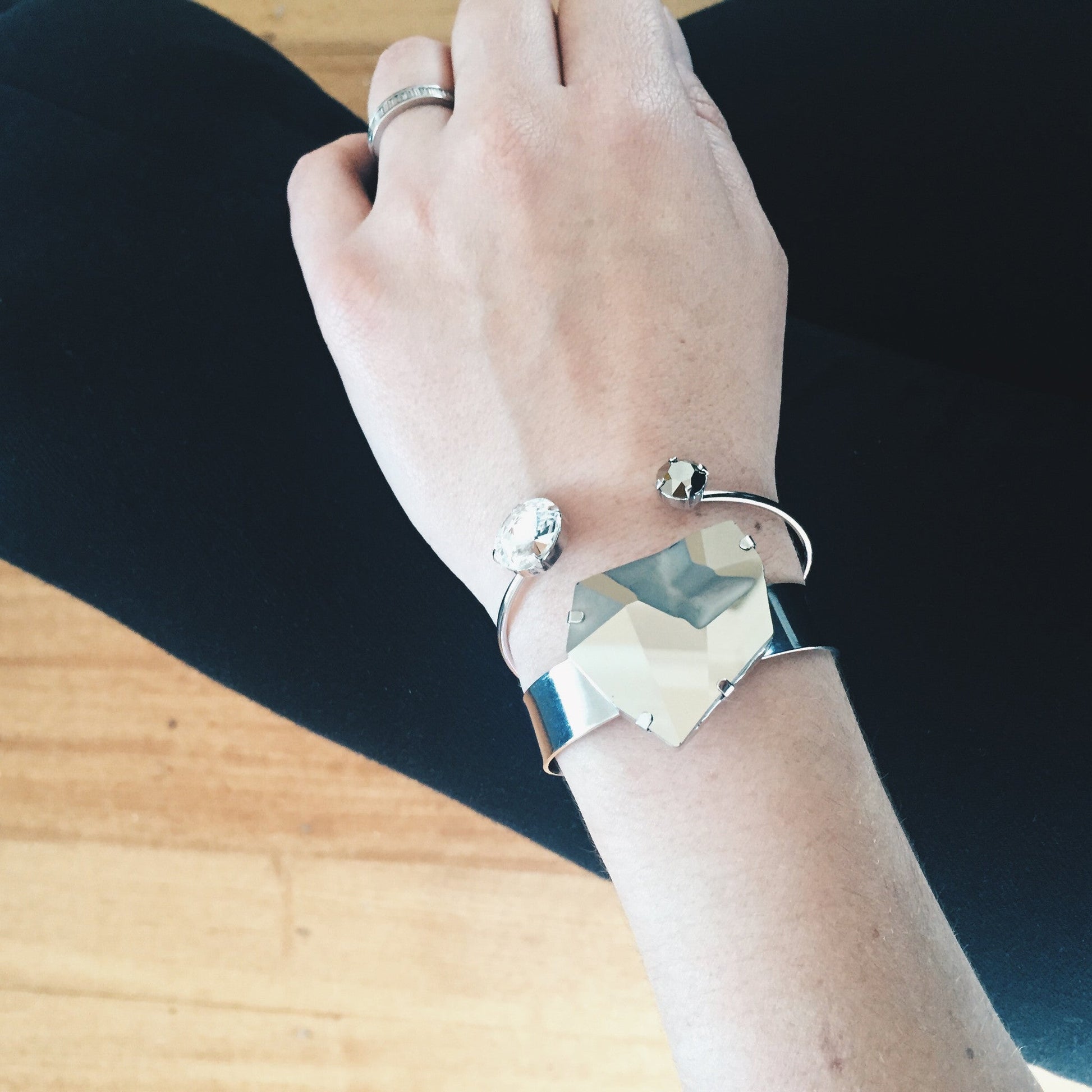Metallic Queen Kaputt Cuff - Shopping Time Australia